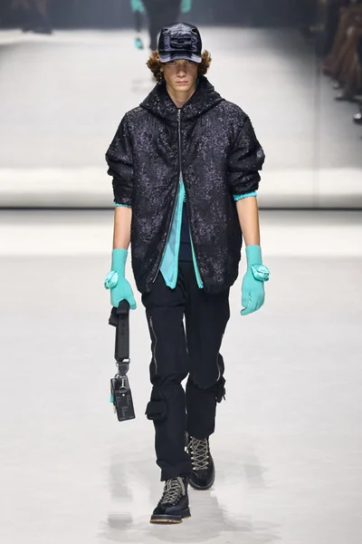 Look 39